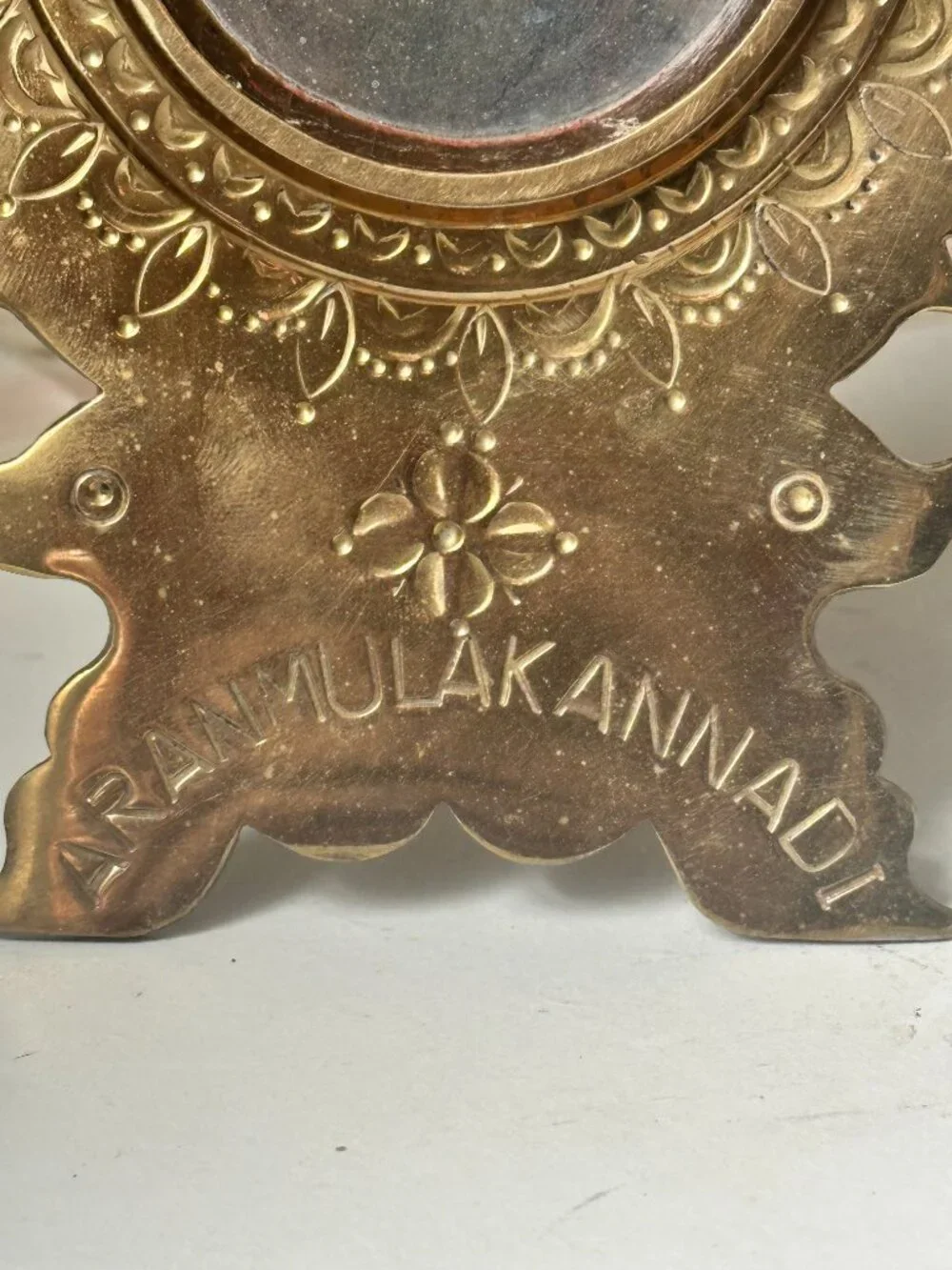 Aranmula Kannadi Metal Easel Stand Vanity Mirror